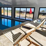 Les Paticheres - La Grange Avec Acces A La Piscine Biville-la-Baignarde