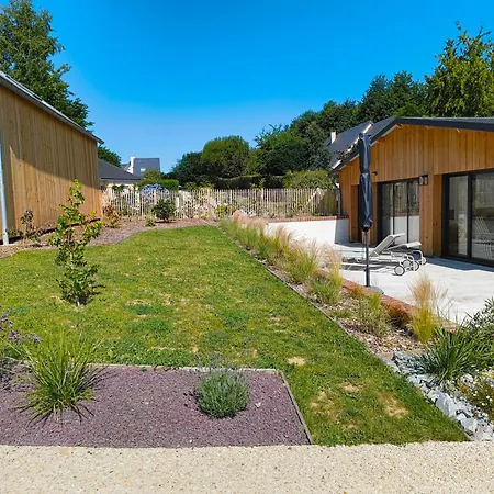 Les Paticheres - La Grange Avec Acces A La Piscine Semesterbostad Biville-la-Baignarde